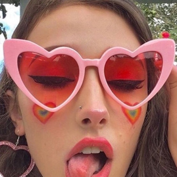 Think Vintage Online | Accessories | Babygurl Pink Heart Shape Vintage ...